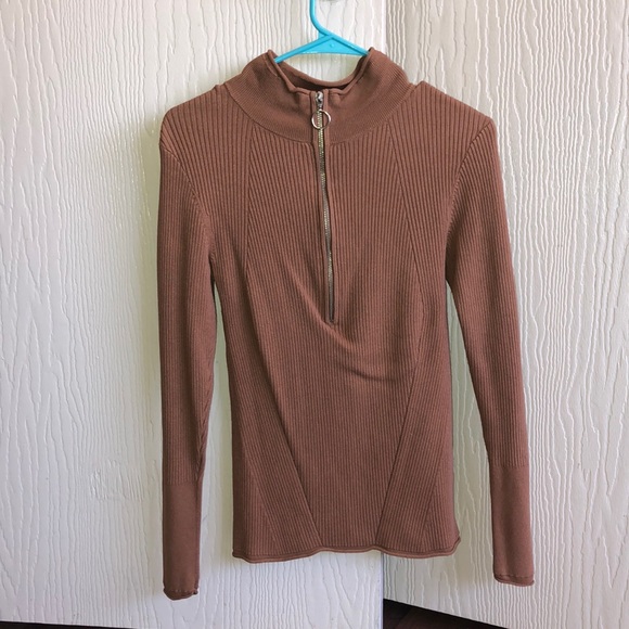H&M Sweaters - NWOT zip up